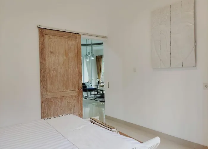 Putih Berawa Lodge *