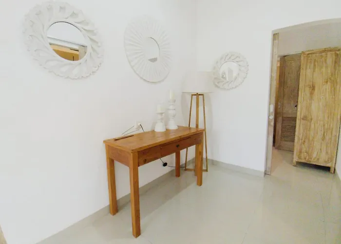 Putih Berawa Lodge *